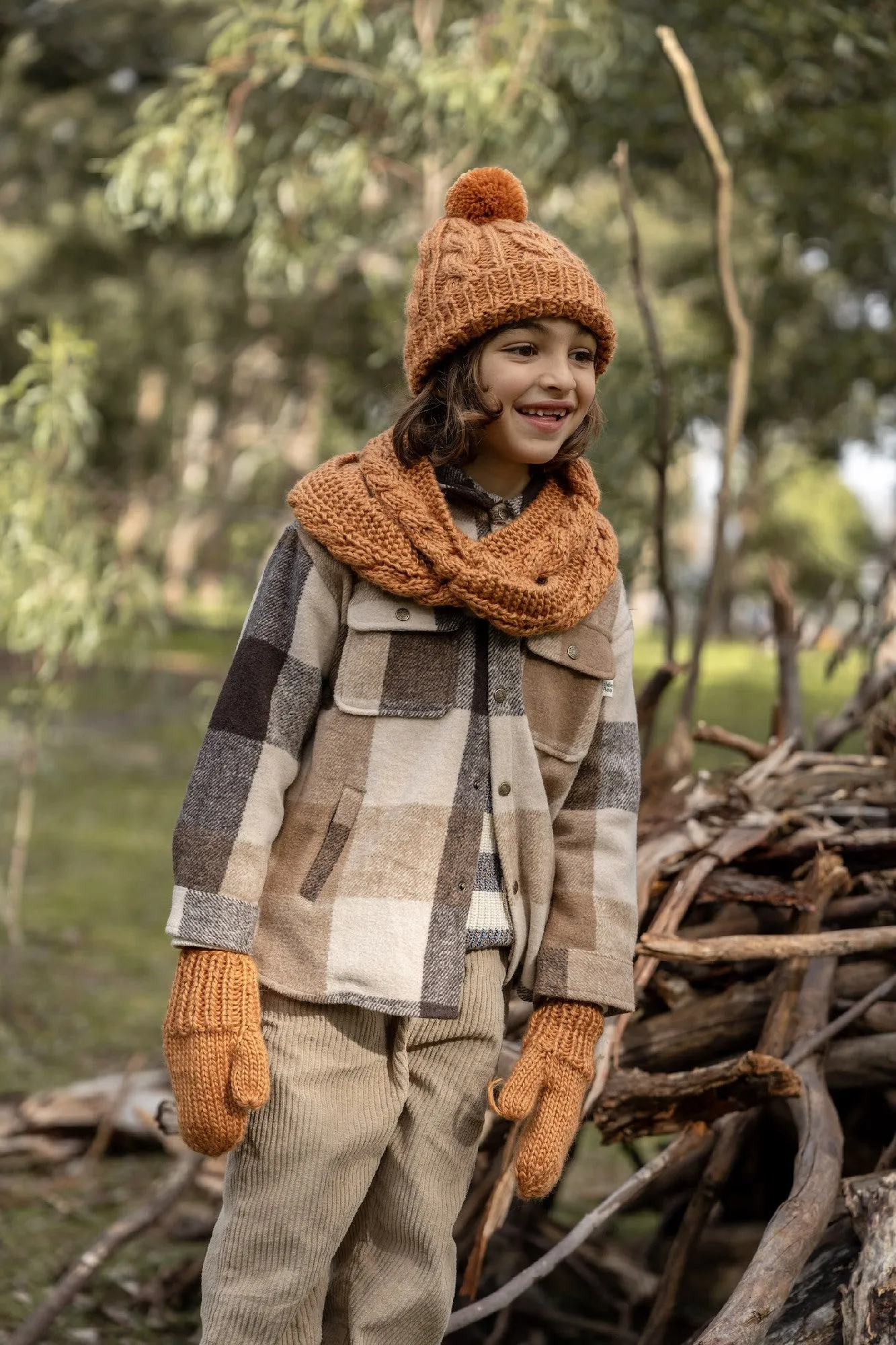 ACORN KIDS - FREE SPIRIT MITTENS: CARAMEL