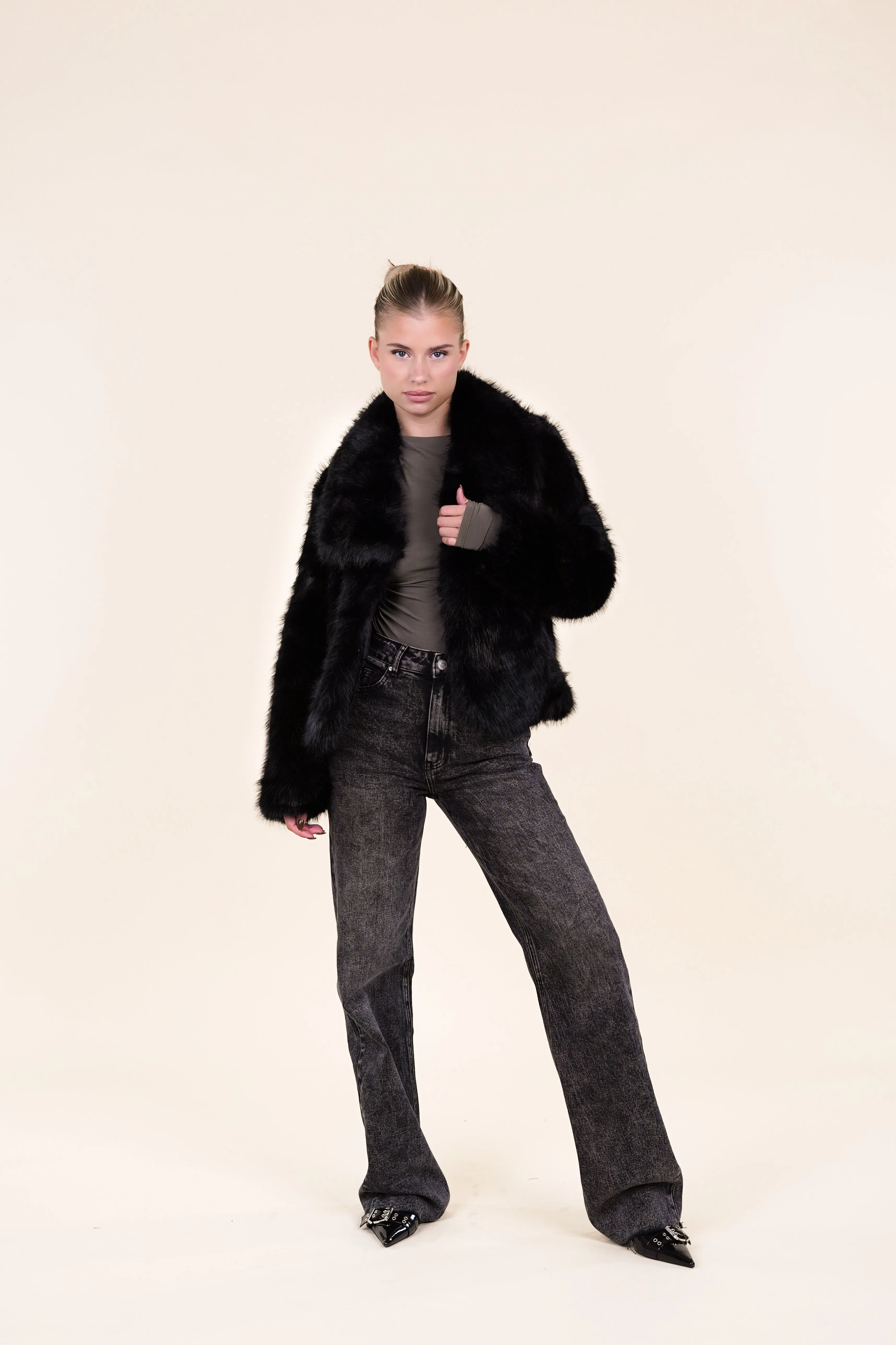 Faux fur jas kort zwart - Novie