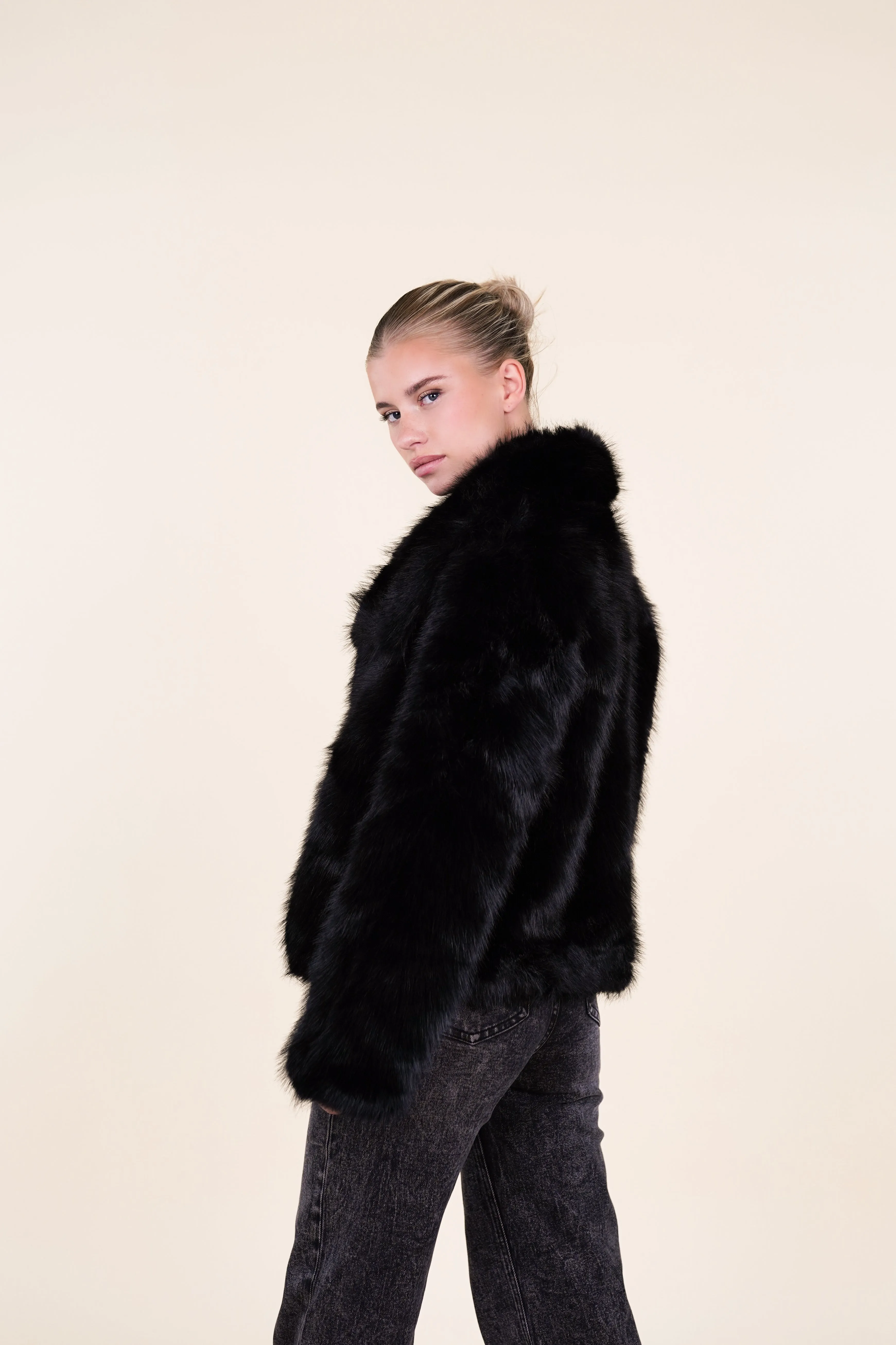 Faux fur jas kort zwart - Novie