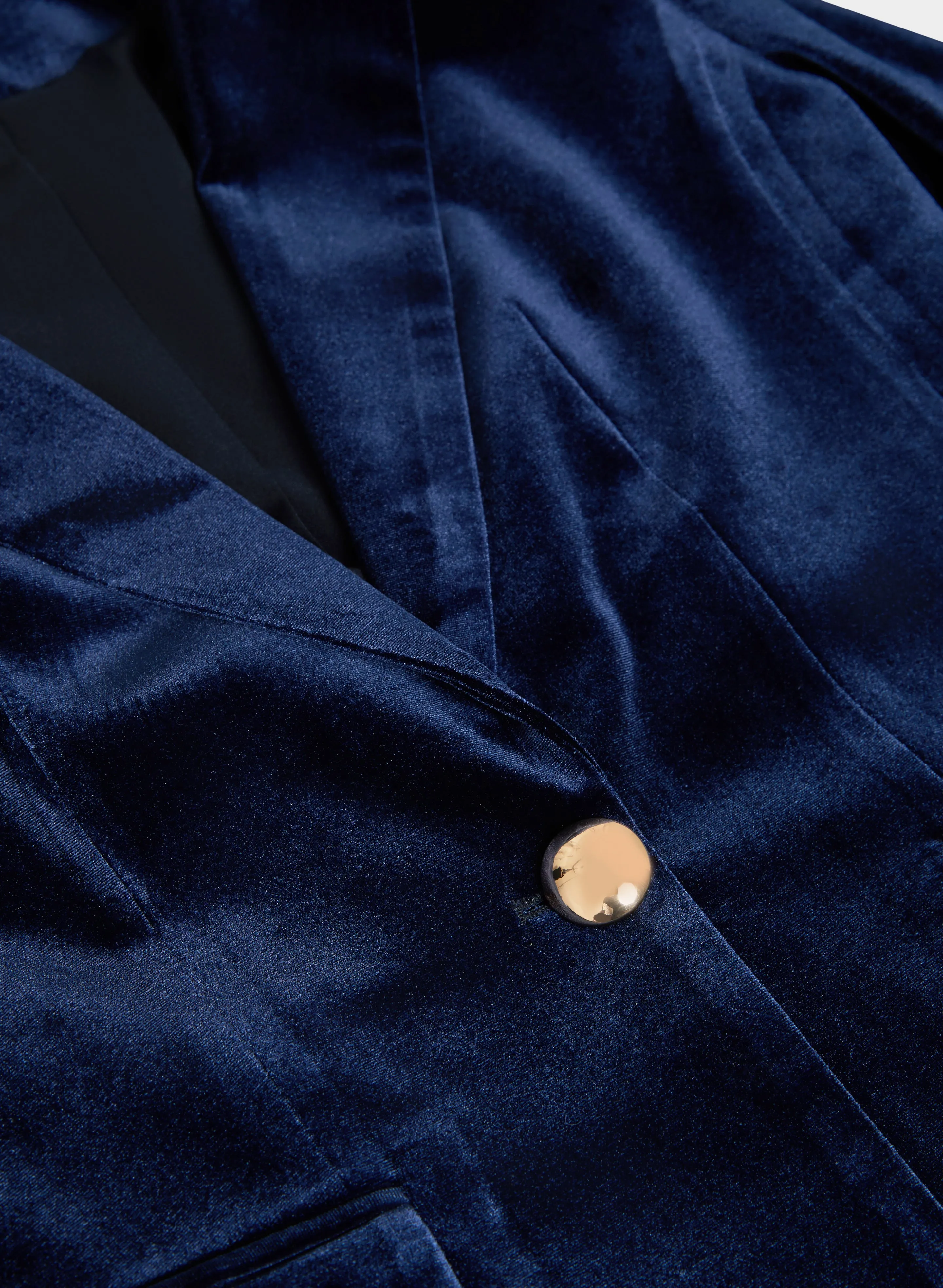 Velvet Flap Pocket Blazer